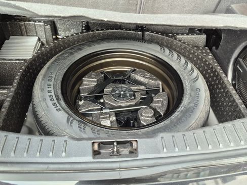 Used 2012 Ford Focus Titanium image 17