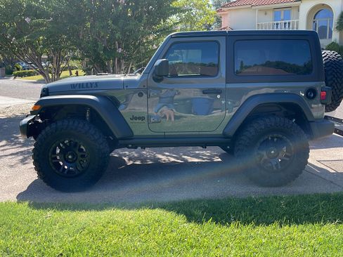 Used 2022 Jeep Wrangler Sport AWD/4WD image 17