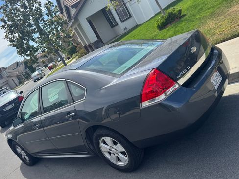 Used 2011 Chevrolet Impala LT FWD image 12