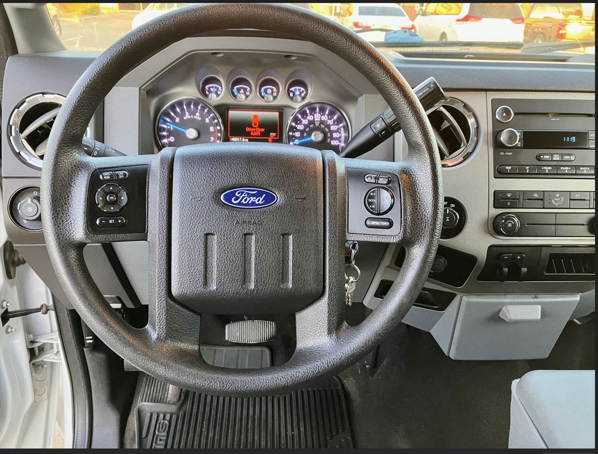 Used 2016 Ford F250 XLT w/ XLT Value Package RWD image 5