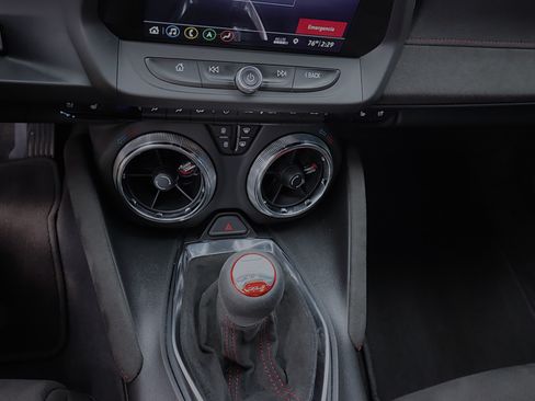 Used 2019 Chevrolet Camaro ZL1 image 21