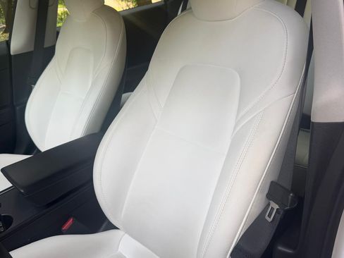 Used 2022 Tesla Model 3 Long Range AWD/4WD image 14