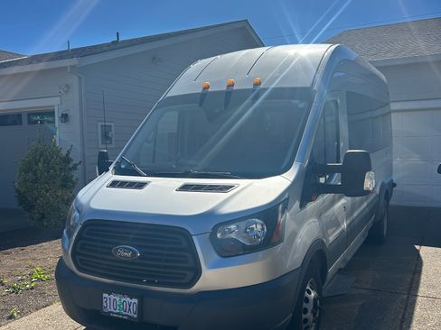 Used 2018 Ford Transit 350 XL RWD image 1