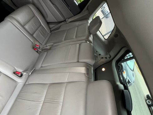 Used 2012 Jeep Grand Cherokee Laredo image 4