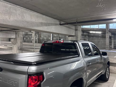 Used 2024 Chevrolet Colorado LT w/ LT Convenience Package image 2