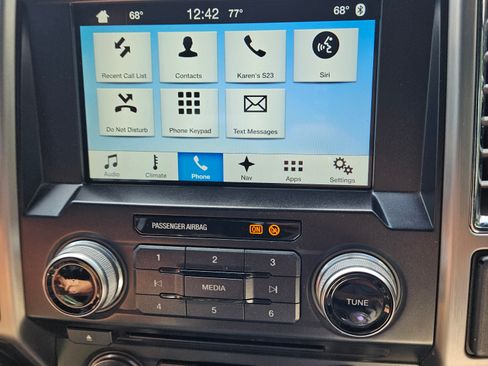 Used 2016 Ford F150 Platinum w/ Equipment Group 701A Luxury image 15