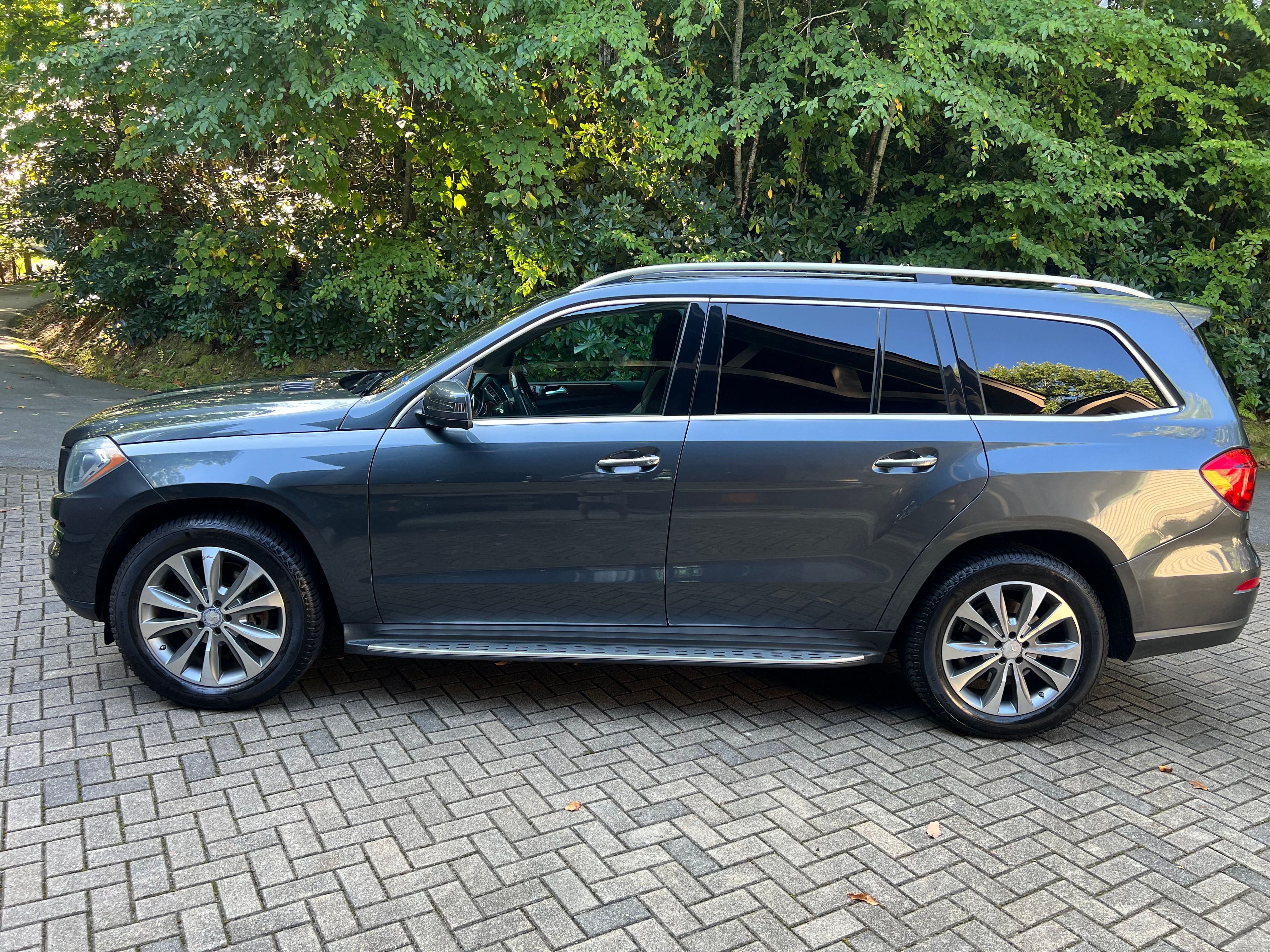 Used 2014 Mercedes-Benz GL 450 4MATIC image 1