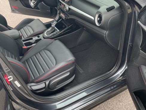 Used 2023 Kia Forte GT w/ GT2 Package image 12