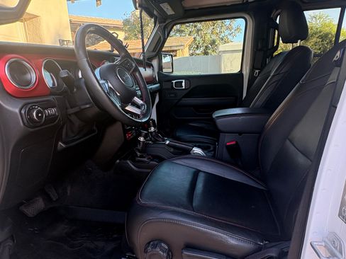 Used 2021 Jeep Wrangler Unlimited Rubicon AWD/4WD image 8