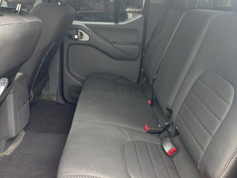 Used 2017 Nissan Frontier Desert Runner image 17