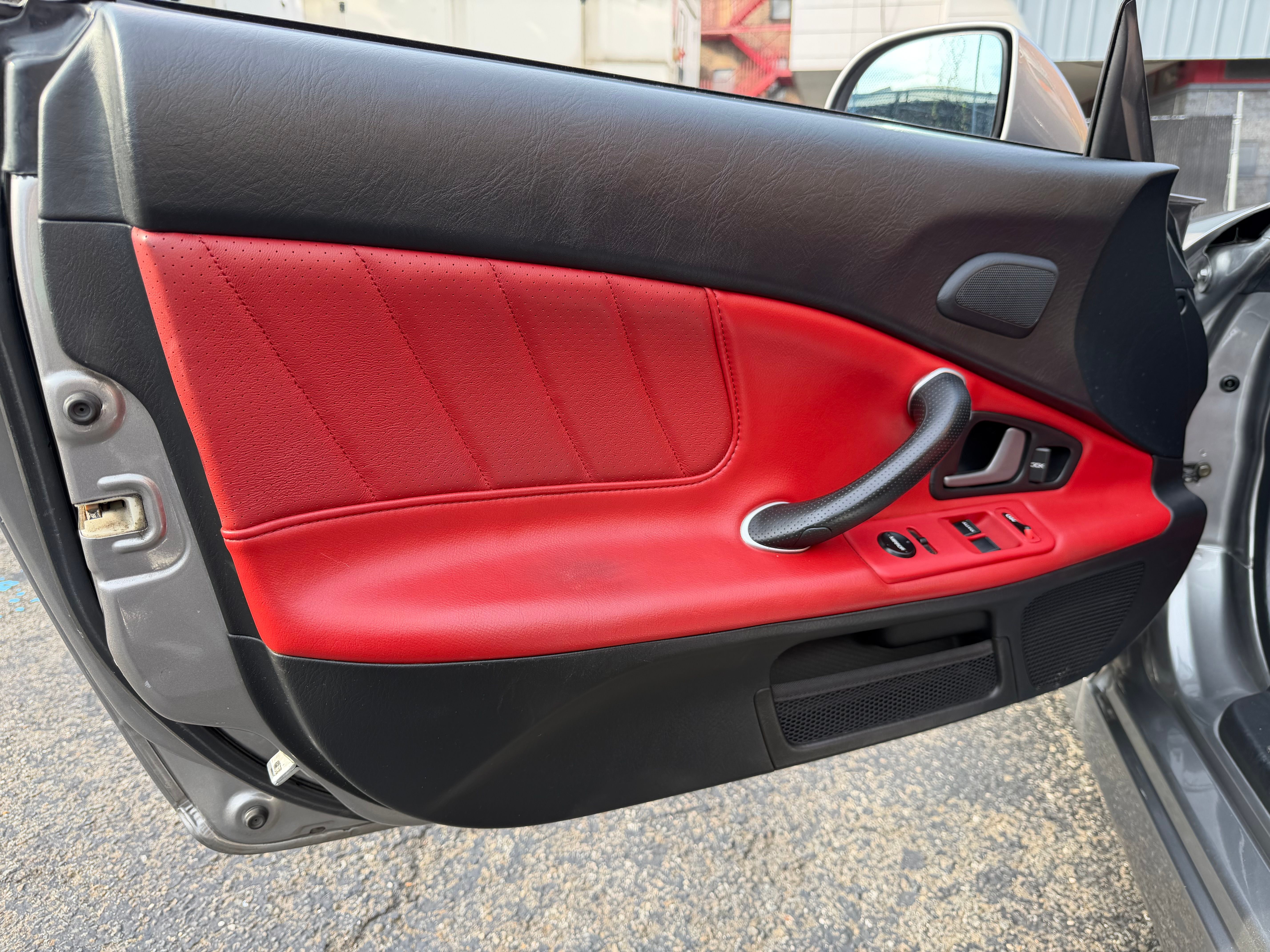 Used 2004 Honda S2000 image 6