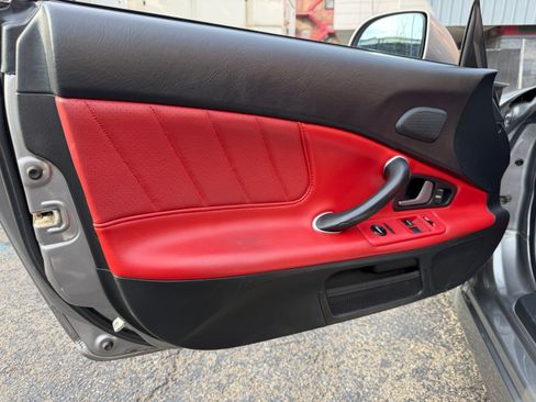 Used 2004 Honda S2000 image 6