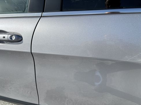 Used 2019 Jeep Cherokee Latitude Plus w/ Comfort/Convenience Group image 14