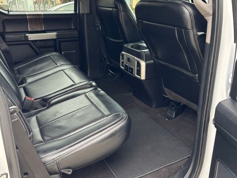 Used 2019 Ford F150 Lariat image 11