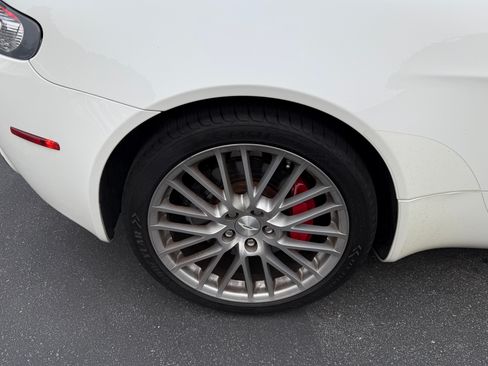 Used 2009 Aston Martin V8 Vantage Roadster image 11