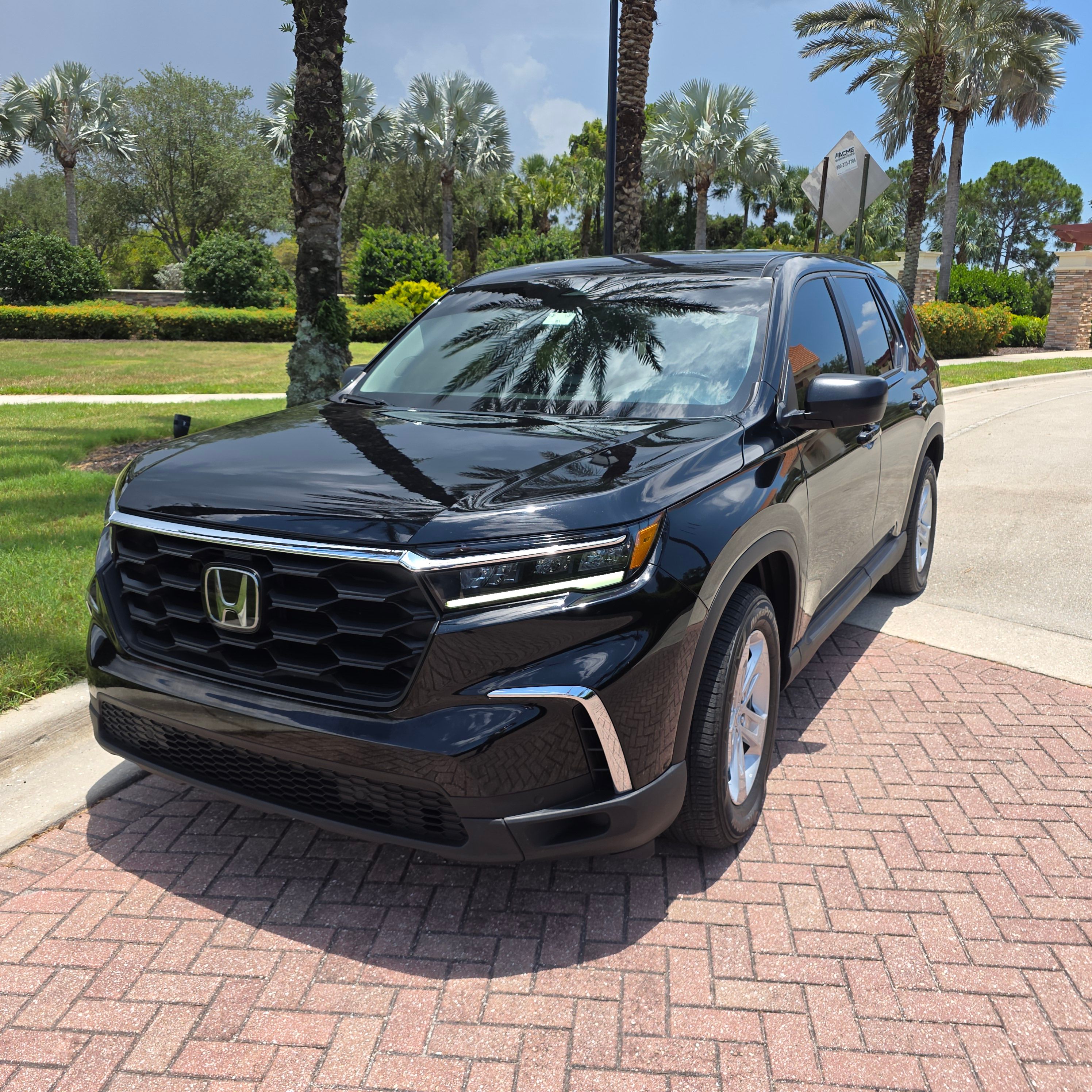 Used 2023 Honda Pilot LX image 9