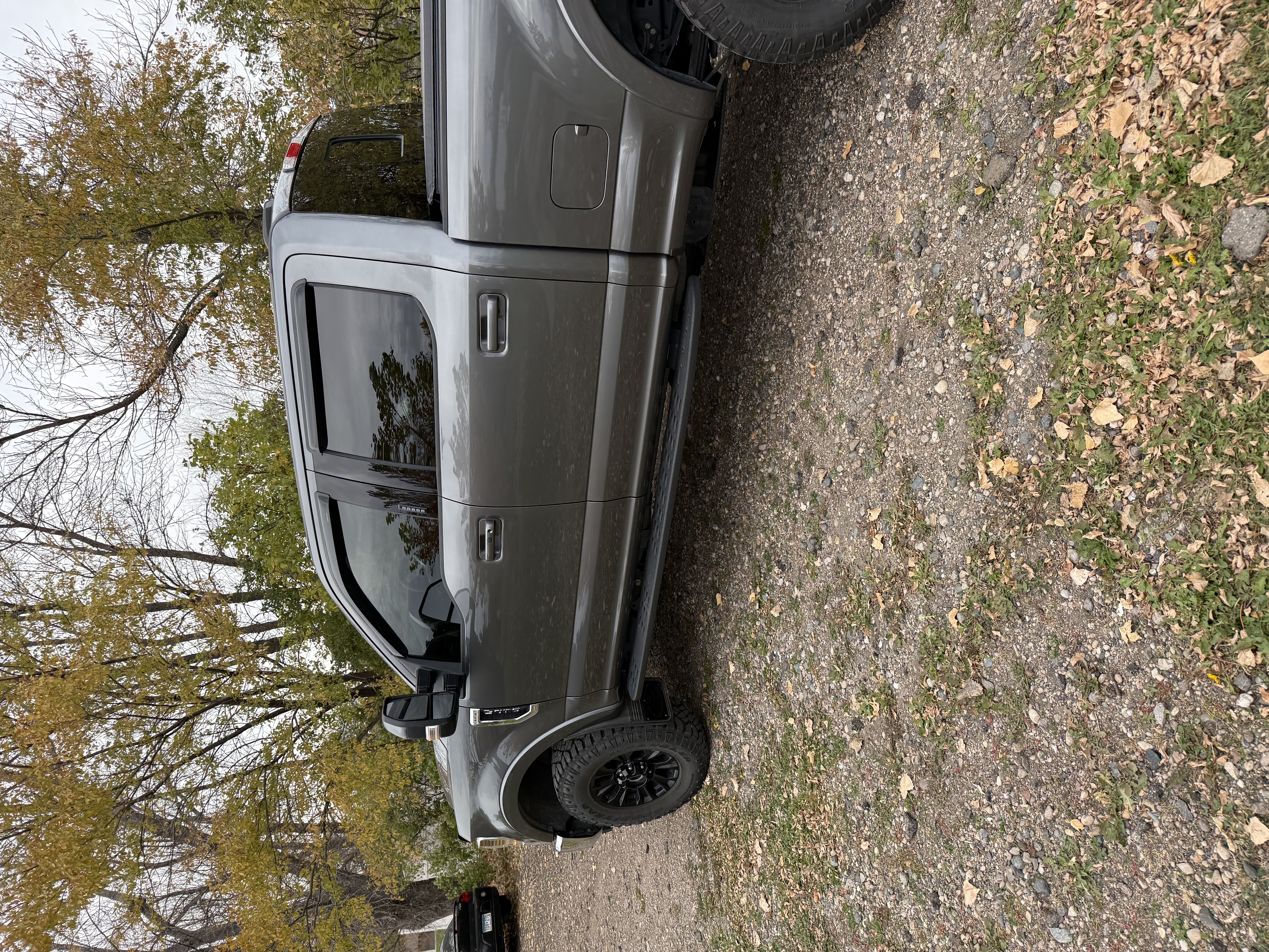 Used 2022 Ford F250 Lariat w/ Tremor Off-Road Package AWD/4WD image 11