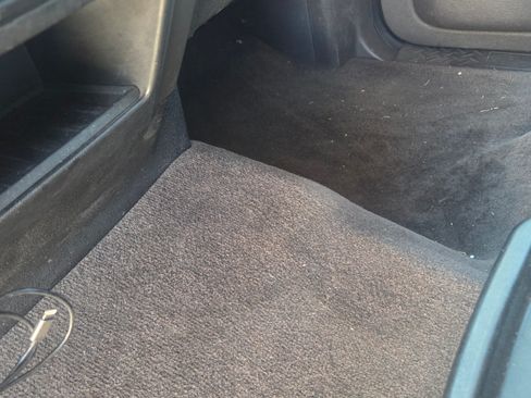 Used 2010 Ford F150 XLT image 9