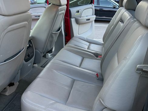 Used 2008 GMC Sierra 2500 SLT w/ Entertainment Package AWD/4WD image 14