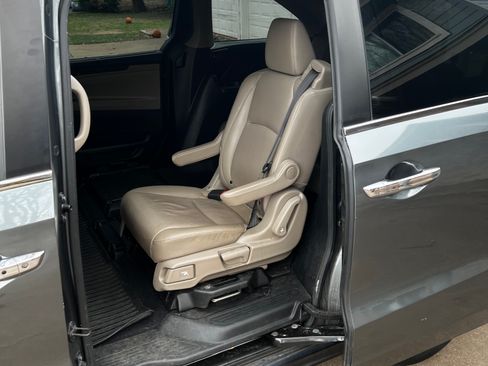 Used 2018 Honda Odyssey EX-L image 11