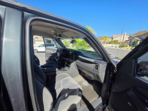 Used 2003 Chevrolet Silverado 2500 LS w/ Skid Plate Package image 17