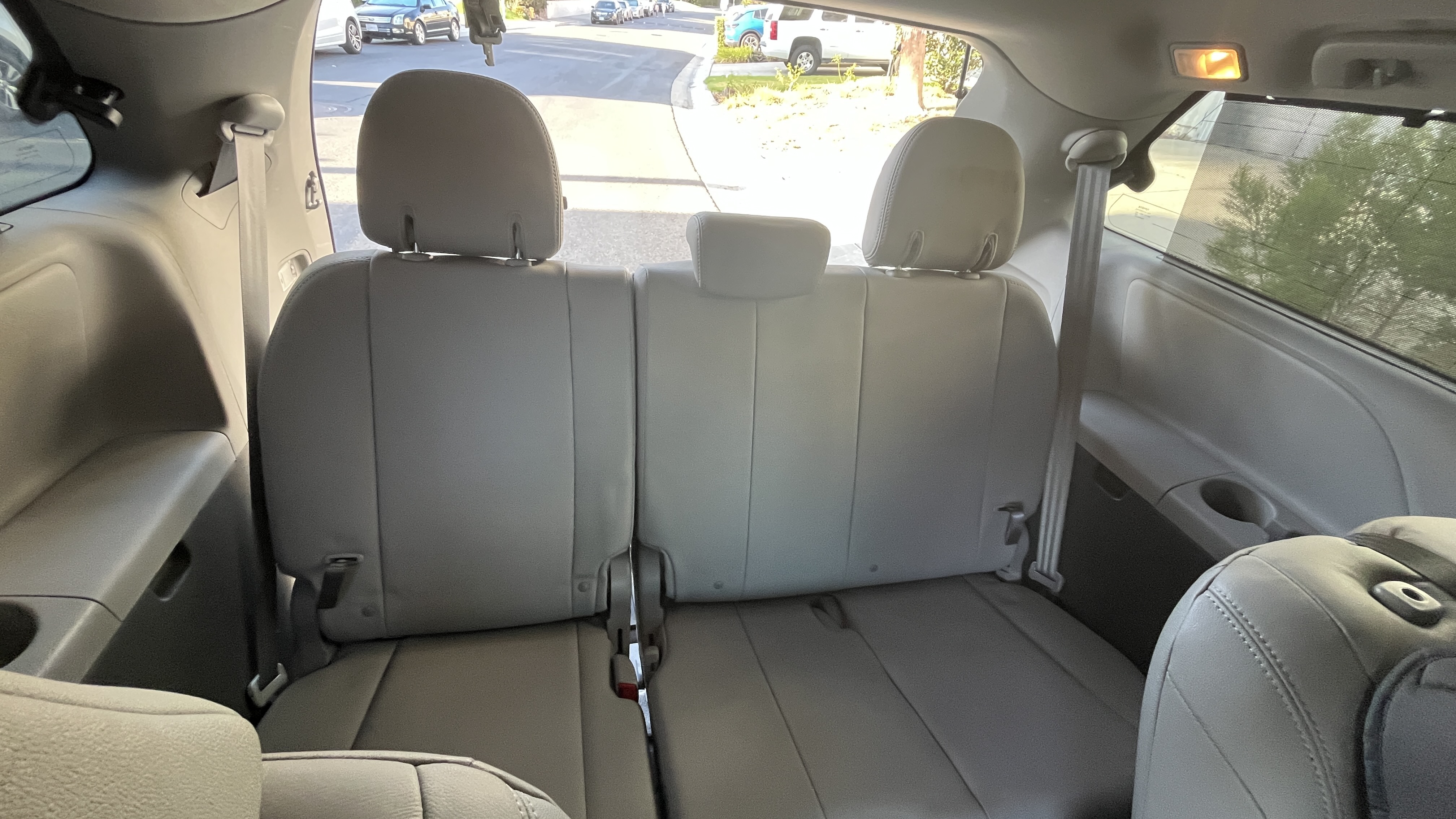 Used 2018 Toyota Sienna XLE w/ XLE Navigation Package AWD/4WD image 12