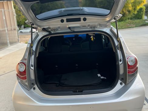 Used 2014 Toyota Prius C One image 4