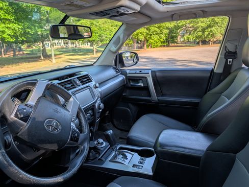 Used 2015 Toyota 4Runner SR5 Premium AWD/4WD image 4
