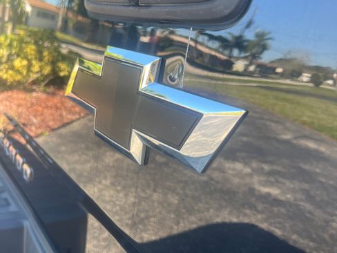 Used 2018 Chevrolet Silverado 1500 Custom w/ Custom Value Package image 19