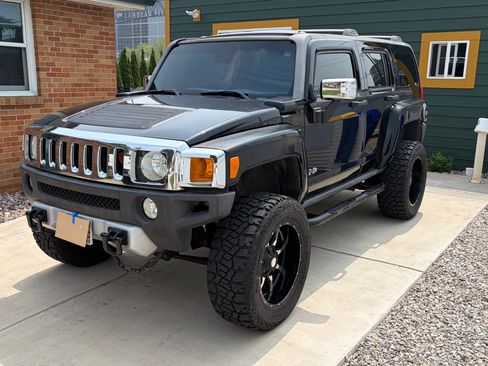 Used 2008 HUMMER H3 Alpha AWD/4WD image 2