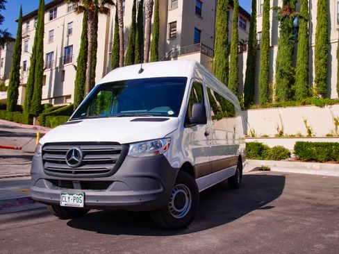 Used 2023 Mercedes-Benz Sprinter 2500 image 8