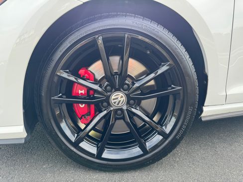 Used 2021 Volkswagen GTI SE image 24