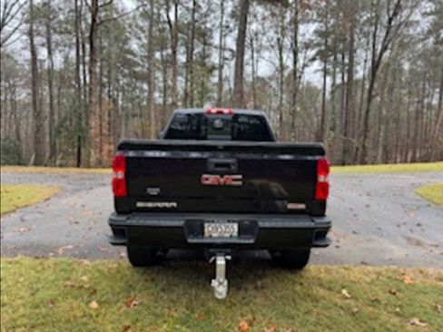 Used 2016 GMC Sierra 2500 SLT w/ All-Terrain HD Package image 4