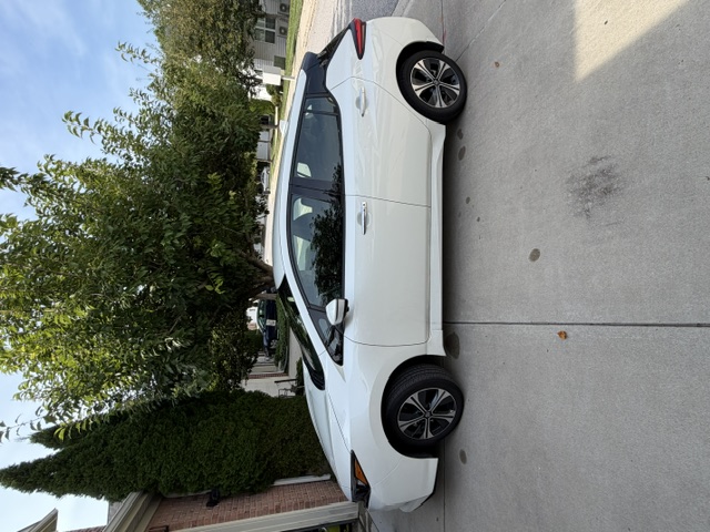 Used 2021 Nissan Leaf SL Plus FWD image 2
