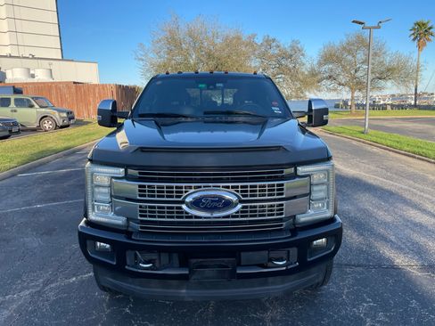 Used 2017 Ford F250 Platinum w/ Platinum Ultimate Package image 10