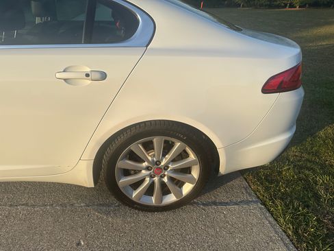 Used 2014 Jaguar XF 3.0 image 13