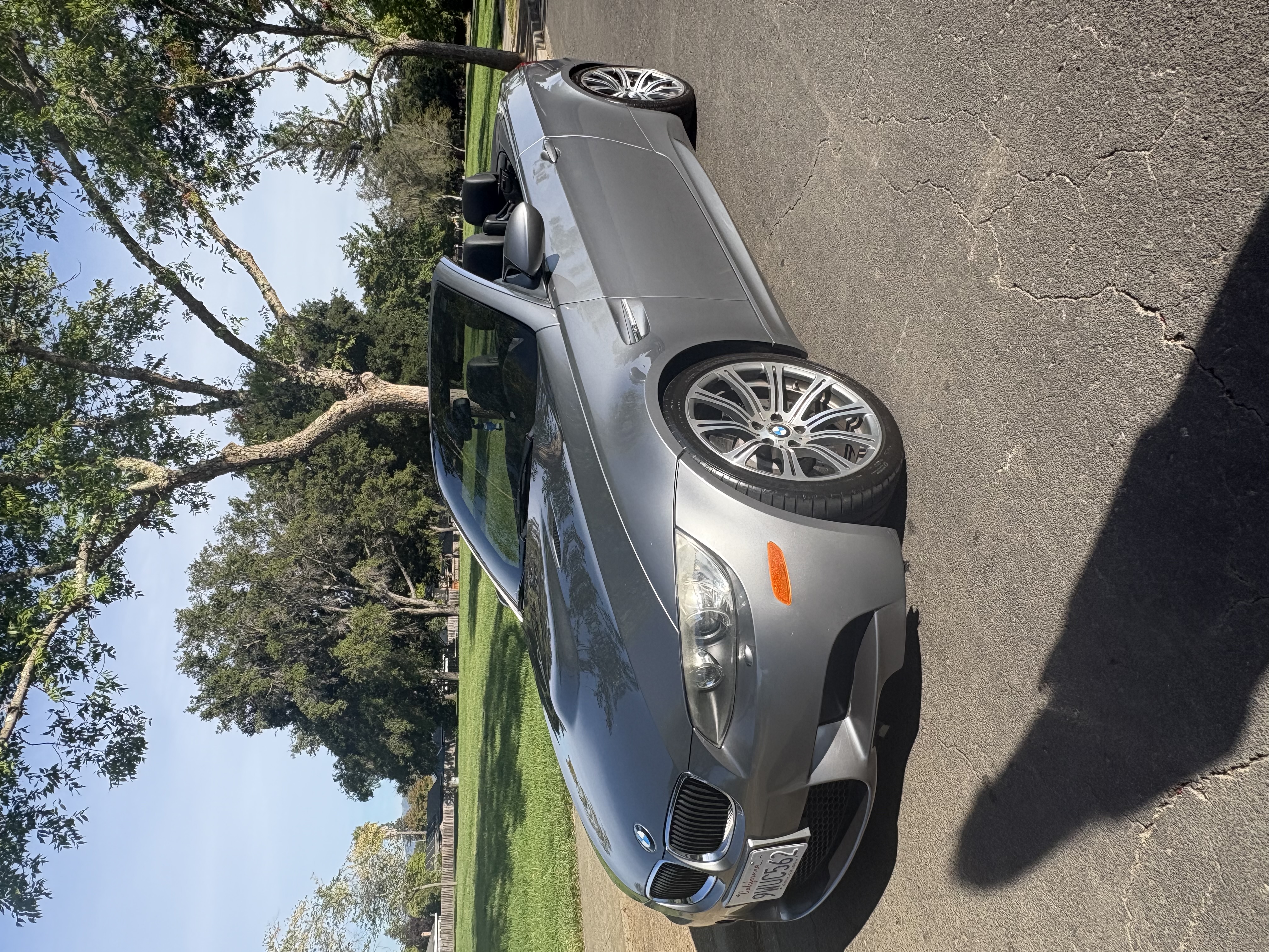 Used 2011 BMW M3 Convertible w/ Convenience Pkg RWD image 2
