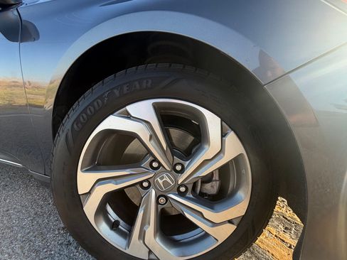Used 2020 Honda Accord EX-L image 18
