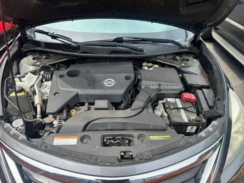 Used 2015 Nissan Altima 2.5 S w/ Power Driver Seat Package image 16
