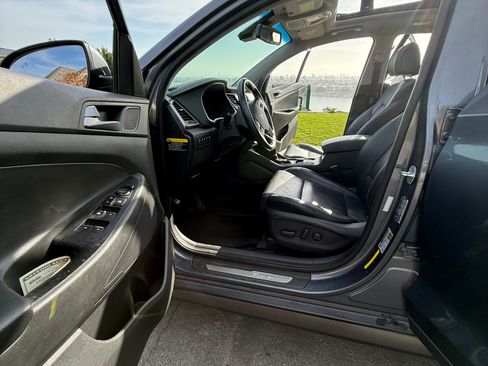 Used 2016 Hyundai Tucson Limited w/ Option Group 03 image 12