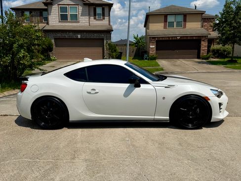 Used 2017 Toyota 86 860 Special Edition image 6