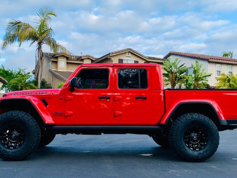 Used 2020 Jeep Gladiator Launch Edition image 6