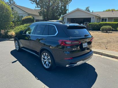 Used 2019 BMW X5 xDrive40i w/ Premium Package 2