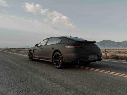 Used 2014 Porsche Panamera Turbo Executive image 9