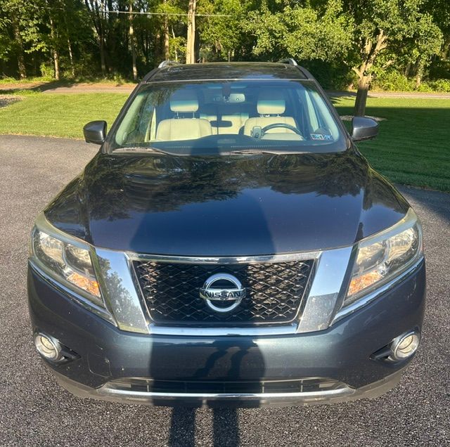 Used 2016 Nissan Pathfinder Platinum AWD/4WD image 2