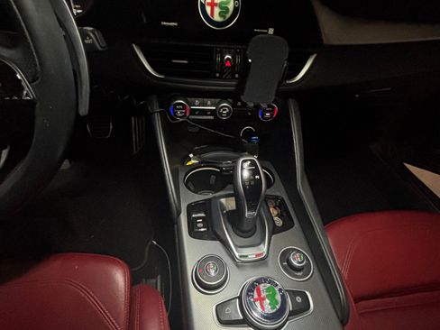 Used 2023 Alfa Romeo Giulia Veloce image 12