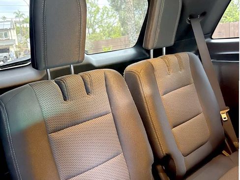 Used 2016 Ford Explorer XLT w/ Equipment Group 201A image 12