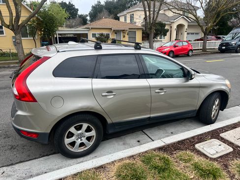 Used 2011 Volvo XC60 3.2 AWD/4WD image 16