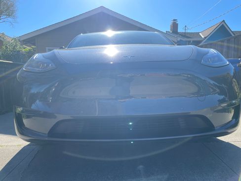 Used 2021 Tesla Model Y Performance image 2
