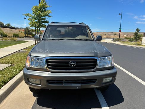 Used 2002 Toyota Land Cruiser AWD/4WD image 2